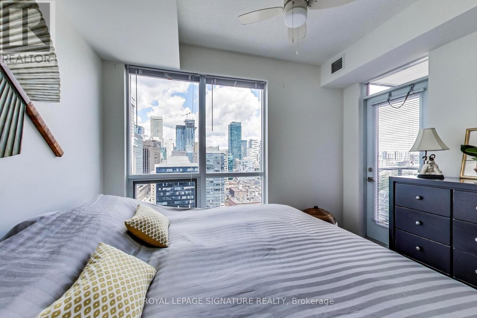 2009 - 1 Scott Street, Toronto, Ontario  M5E 1A1 - Photo 8 - C12561764