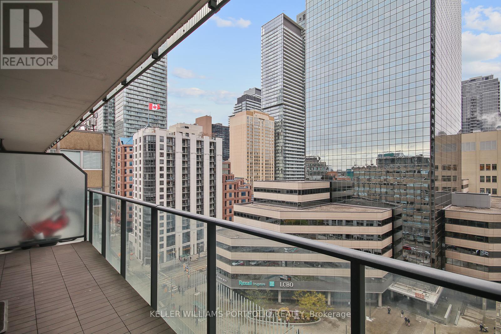 1104 - 770 Bay Street, Toronto, Ontario  M5G 0A6 - Photo 23 - C12561770