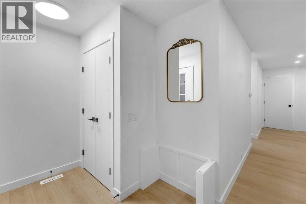 16 Faldale Close Ne, Calgary, Alberta  T3J 1V9 - Photo 4 - A2270795