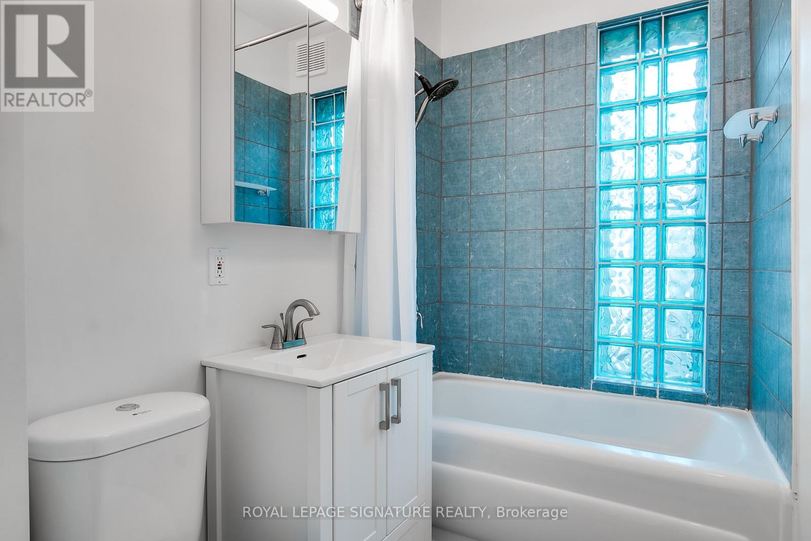 2nd Floor - 133 Brock Street, Toronto, Ontario  M6K 2L5 - Photo 15 - C12561812