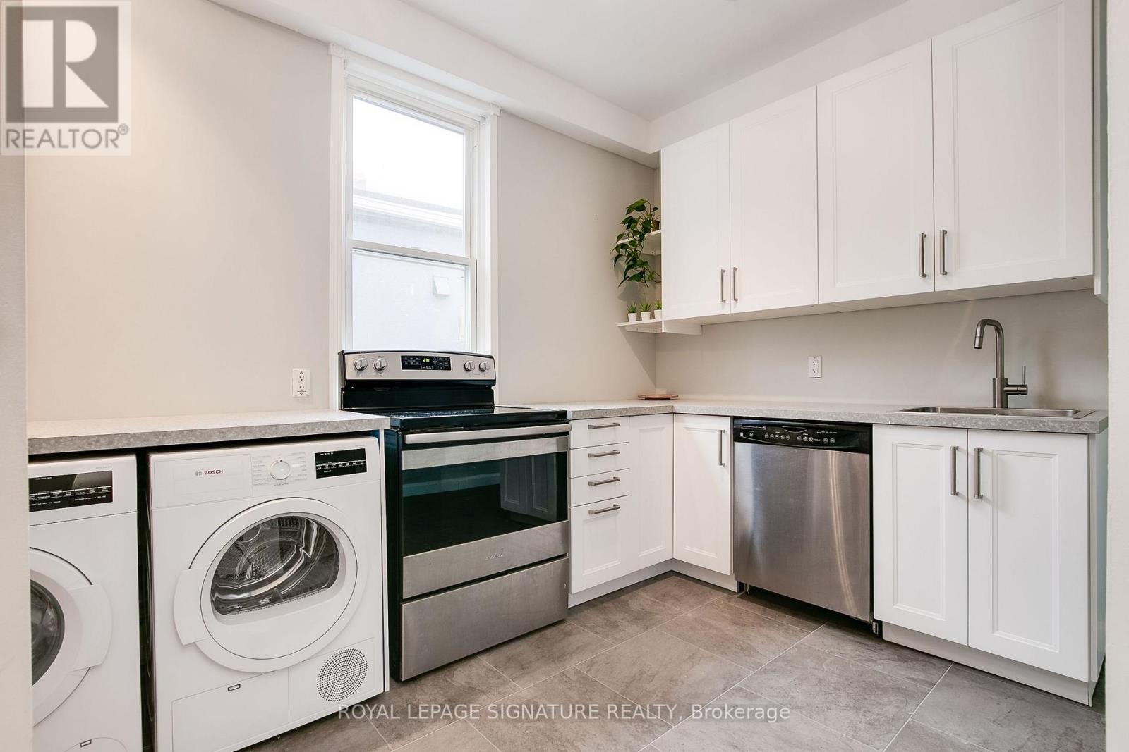 2nd Floor - 133 Brock Street, Toronto, Ontario  M6K 2L5 - Photo 3 - C12561812