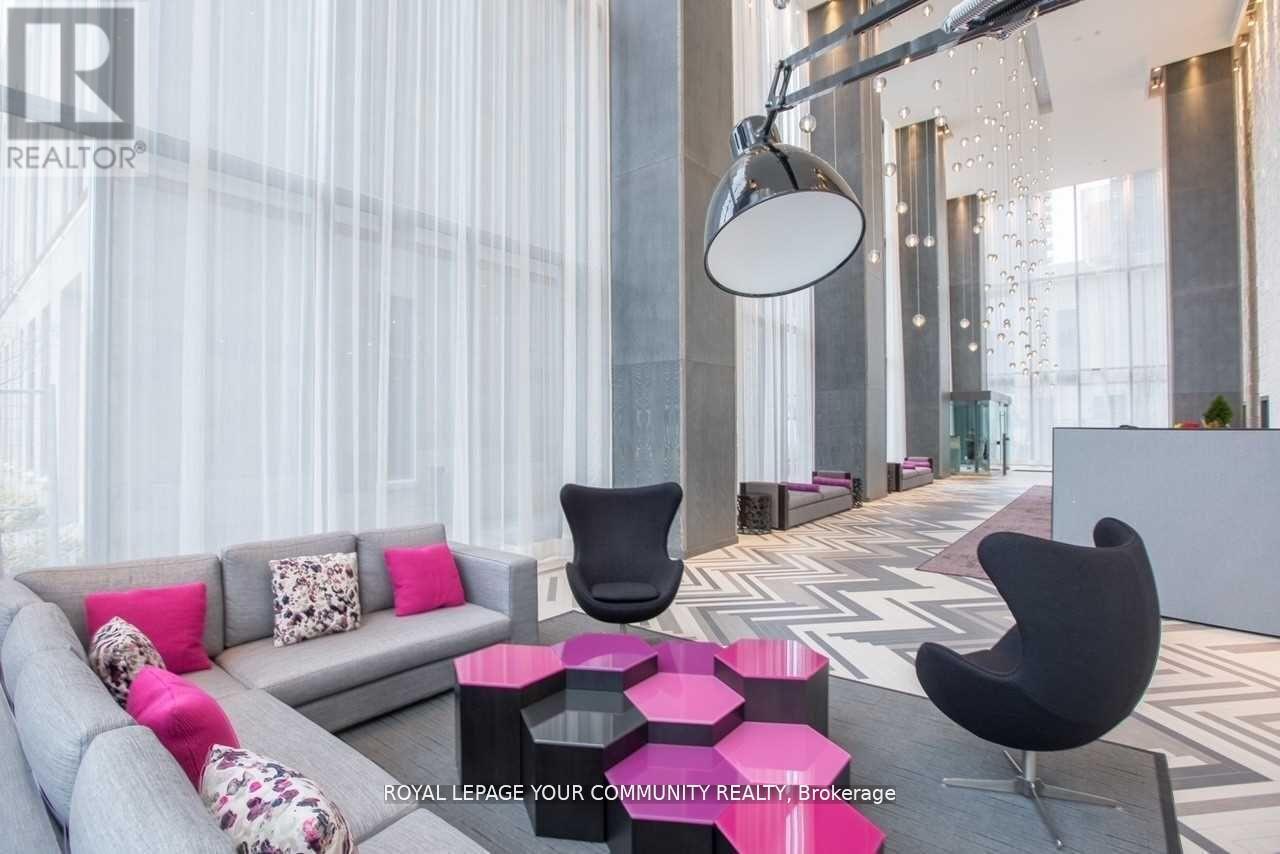 1708 - 1080 Bay Street, Toronto, Ontario  M5S 0A6 - Photo 11 - C12561858