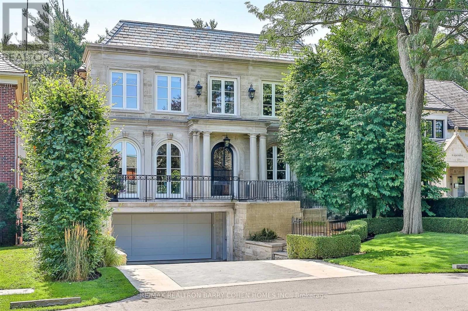 33 BLYTH HILL ROAD, Toronto, Ontario