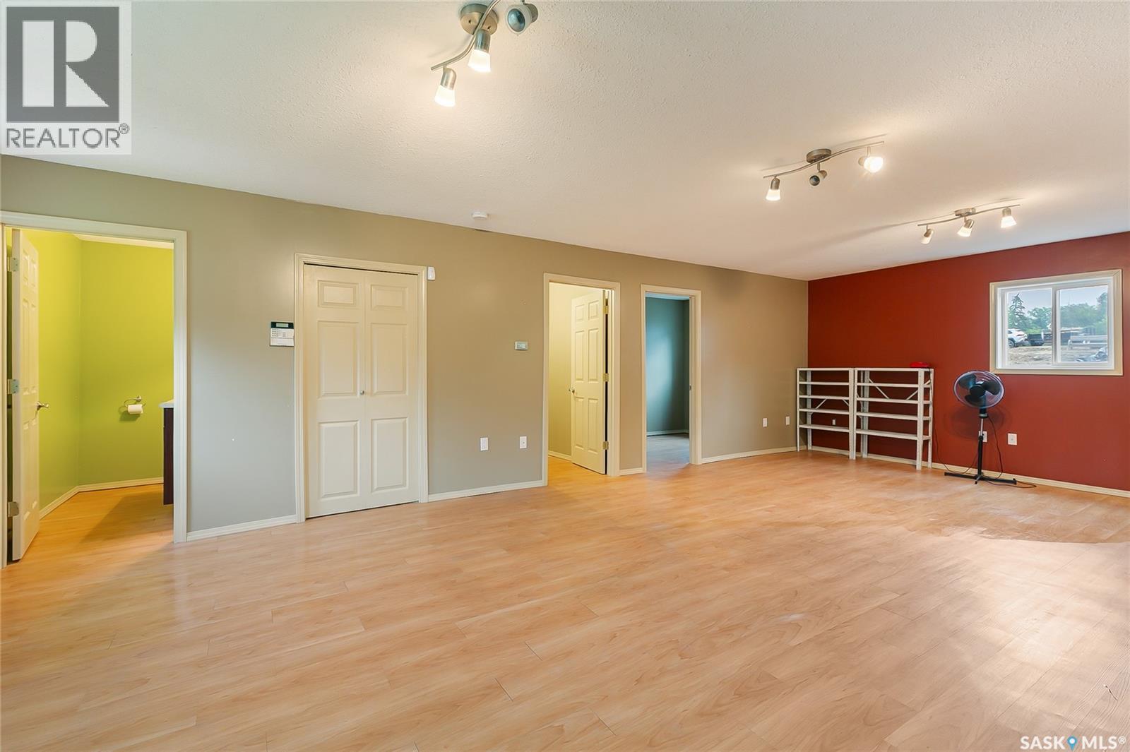 451 9th Street E, Regina Beach, Saskatchewan  S0G 4C0 - Photo 33 - SK024397