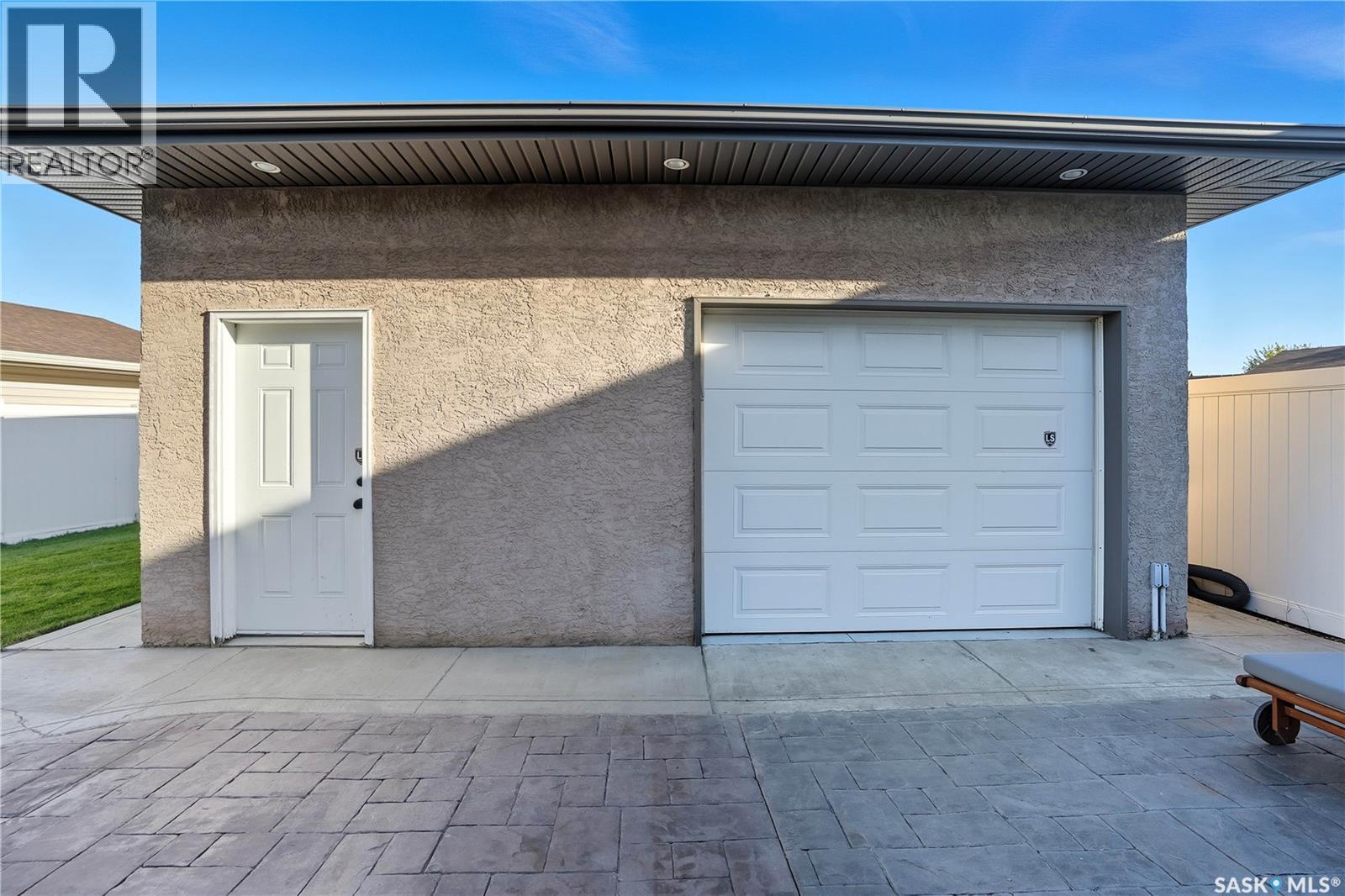 1827 Norman Mackenzie Road, Regina, Saskatchewan  S4X 0A5 - Photo 38 - SK024229