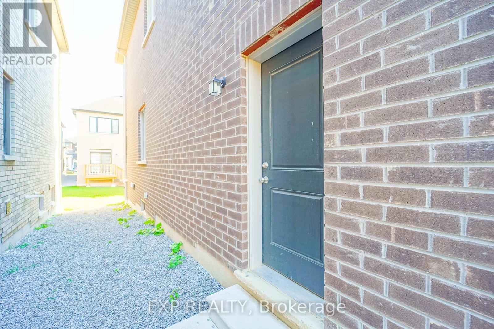 1033 Pisces Trail, Pickering, Ontario  L0H 1J0 - Photo 36 - E12558636