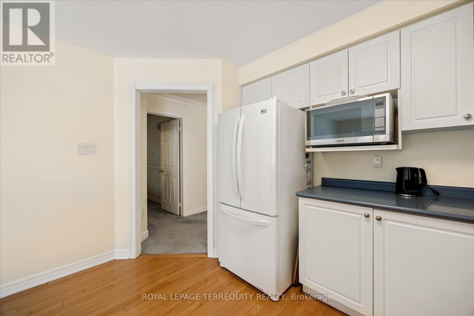 15 Waring Avenue, Whitby, Ontario  L1M 1G4 - Photo 13 - E12561722