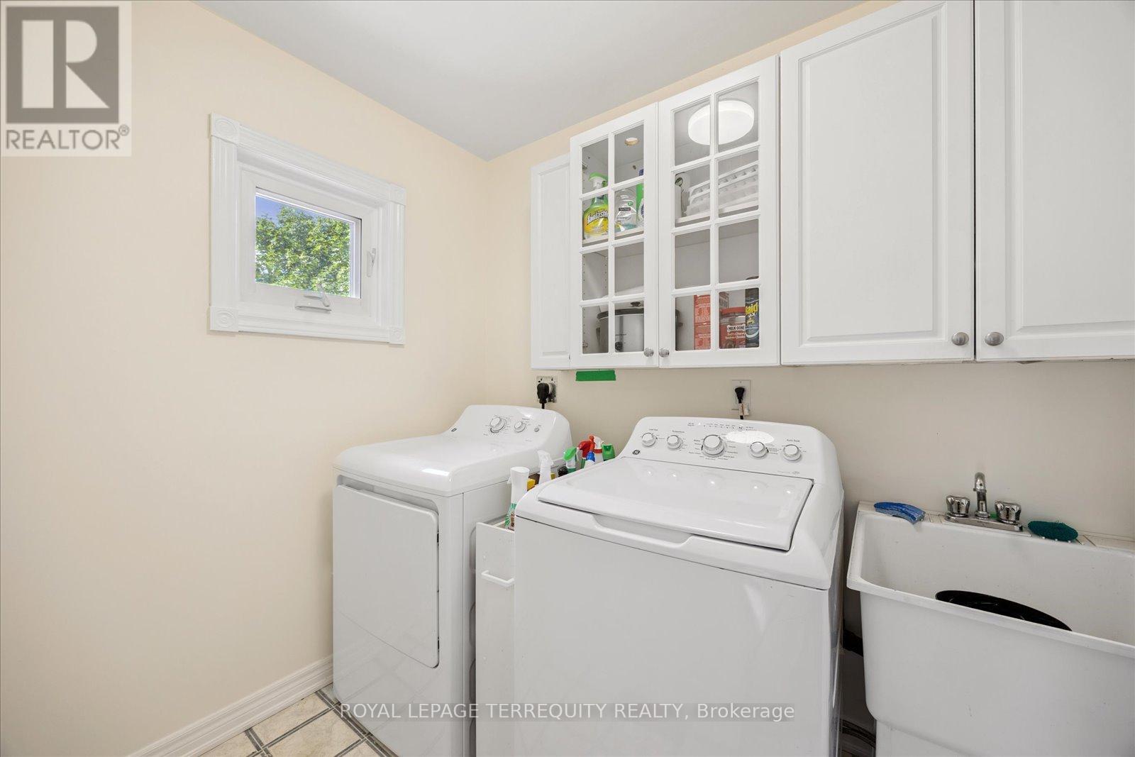 15 Waring Avenue, Whitby, Ontario  L1M 1G4 - Photo 23 - E12561722