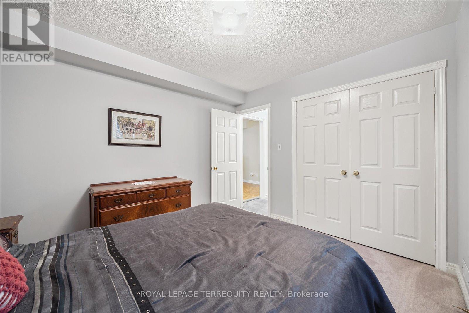 15 Waring Avenue, Whitby, Ontario  L1M 1G4 - Photo 32 - E12561722