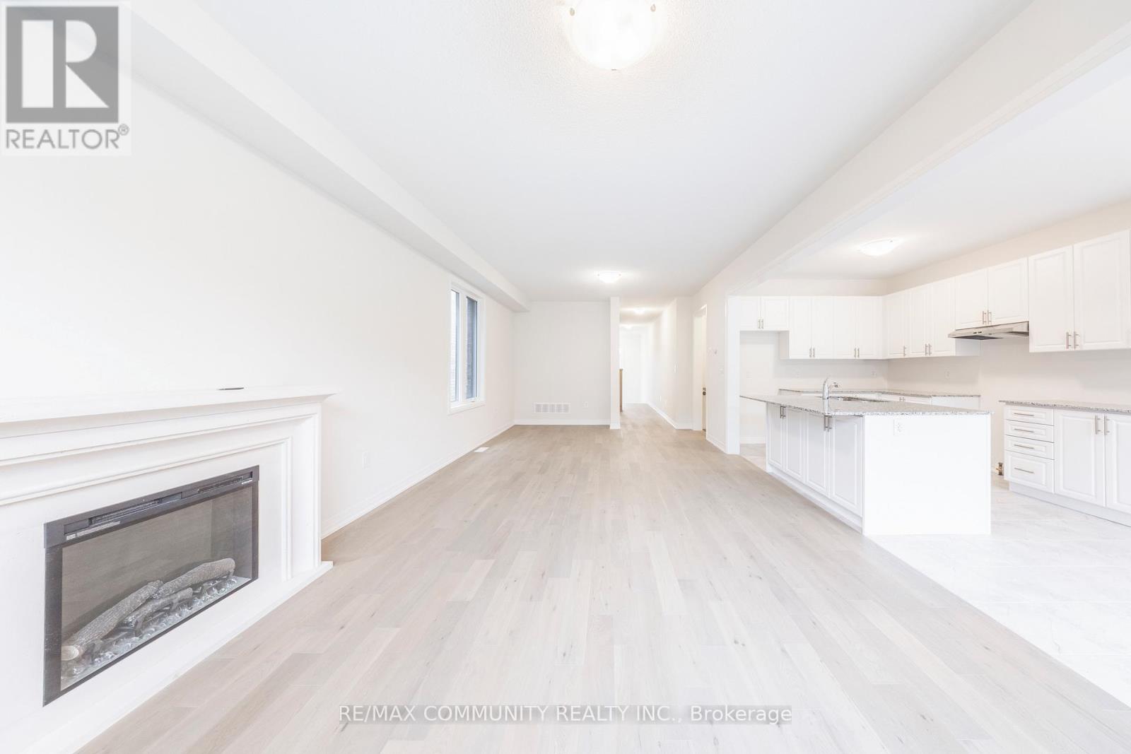 1811 Narcissus Gardens, Pickering, Ontario  L1Y 0B6 - Photo 10 - E12561894