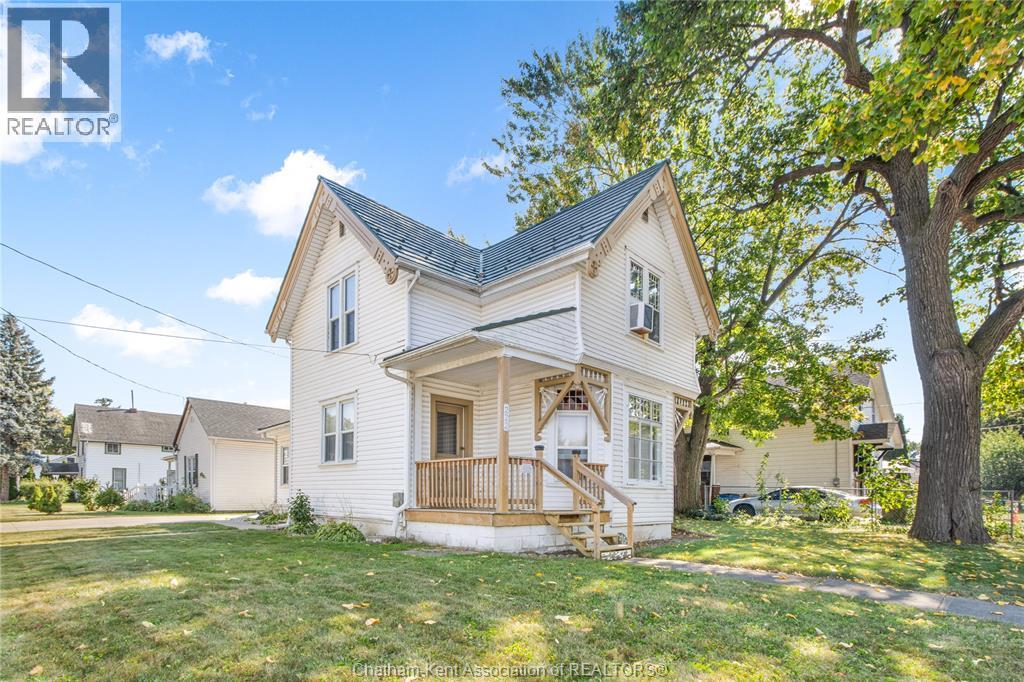 222 Selkirk Street, Chatham, Ontario  N7L 1Z4 - Photo 3 - 25029229