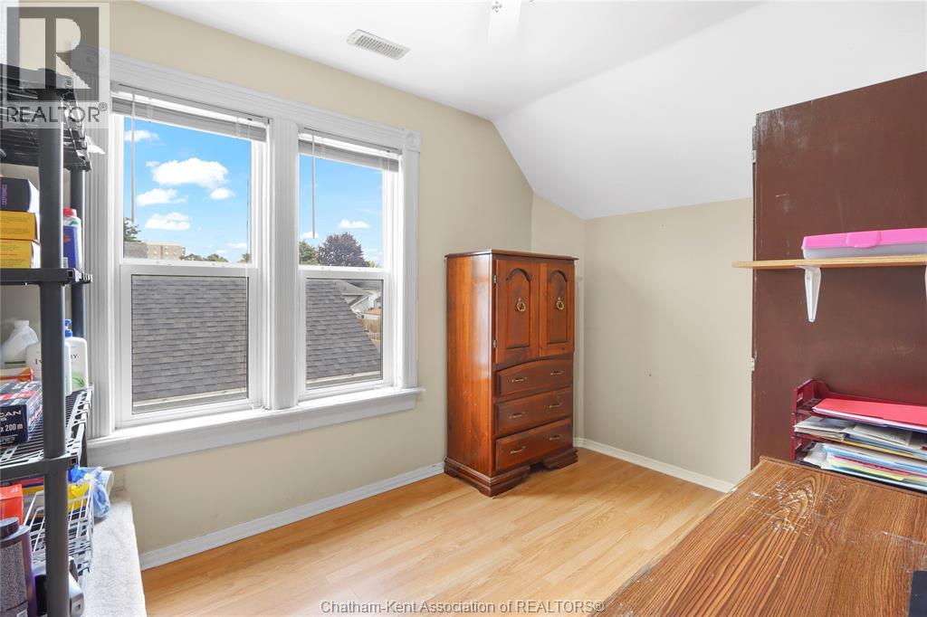222 Selkirk Street, Chatham, Ontario  N7L 1Z4 - Photo 8 - 25029229