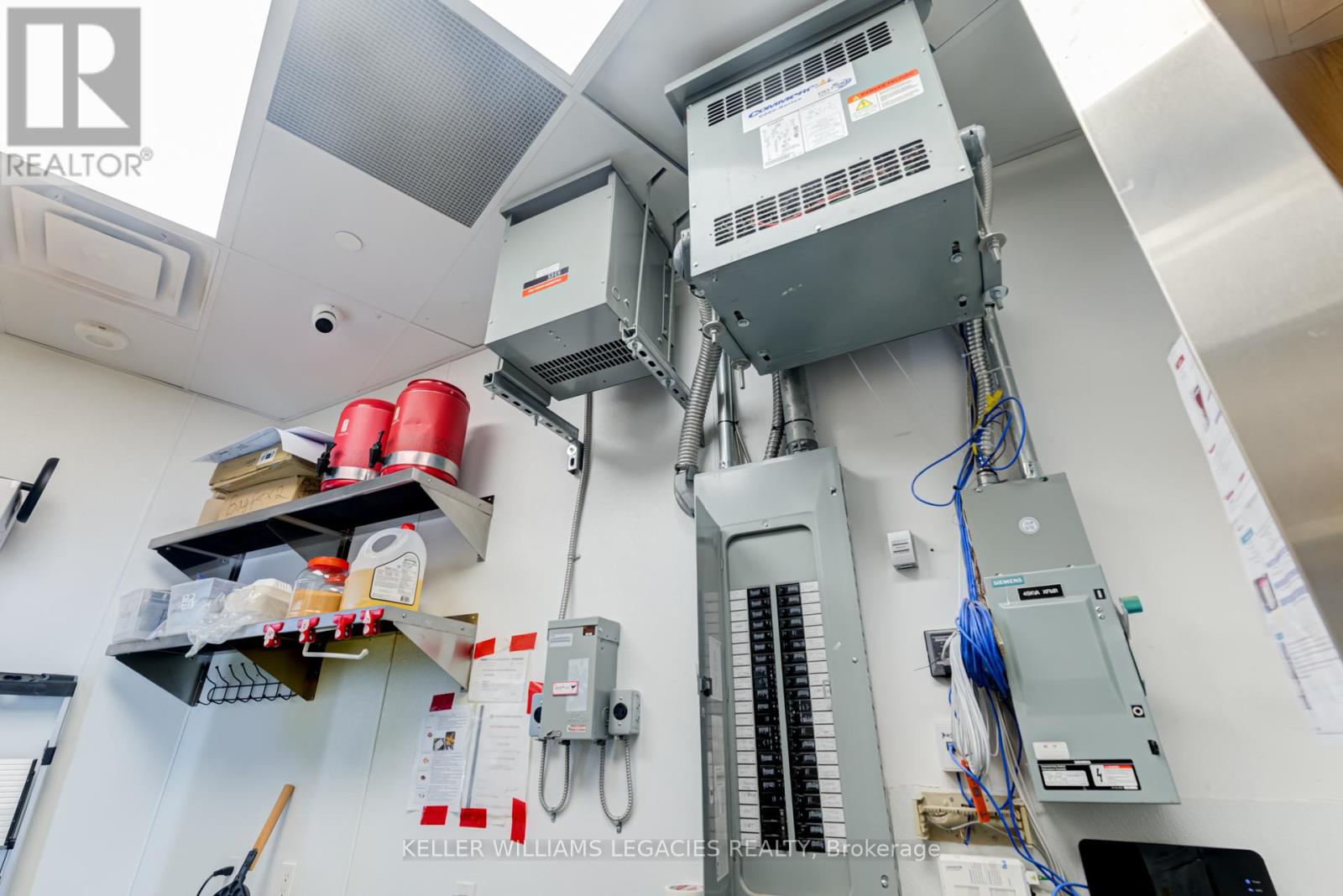 1885a - 25 The West Mall, Toronto, Ontario M9C 1B8 - Photo 13 - W12266367