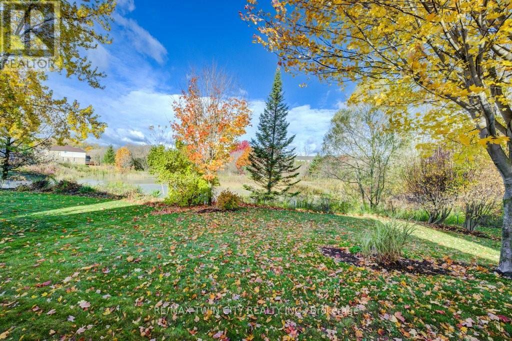 670 Salzburg Drive, Waterloo, Ontario N2V 2N8 - Photo 39 - X12512492