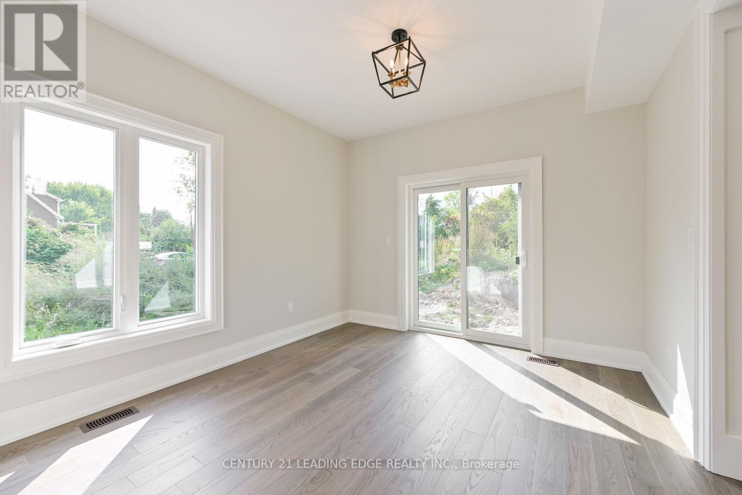 826 Montsell Avenue, Georgina, Ontario  L0E 1S0 - Photo 13 - N12561690