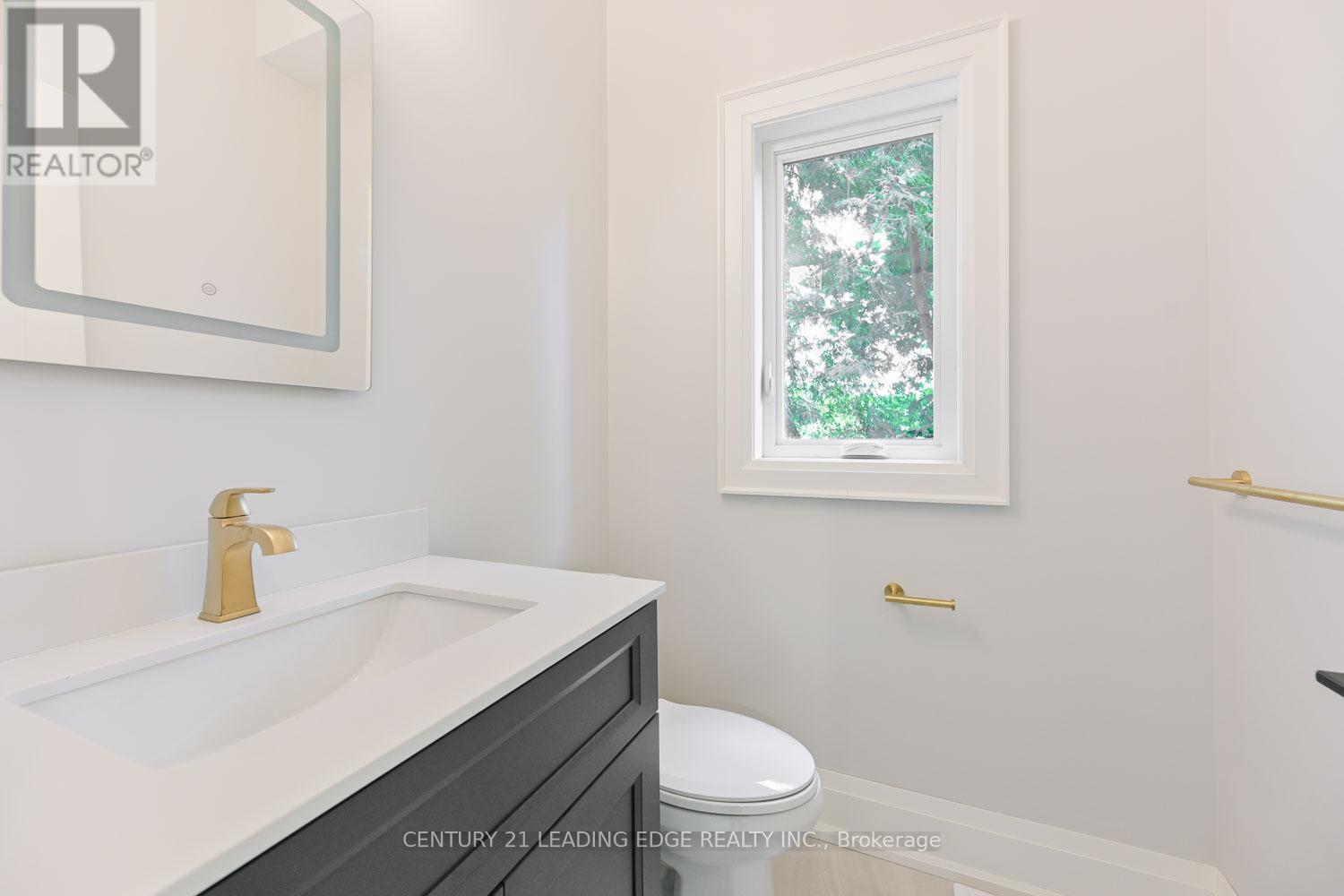 826 Montsell Avenue, Georgina, Ontario  L0E 1S0 - Photo 18 - N12561690