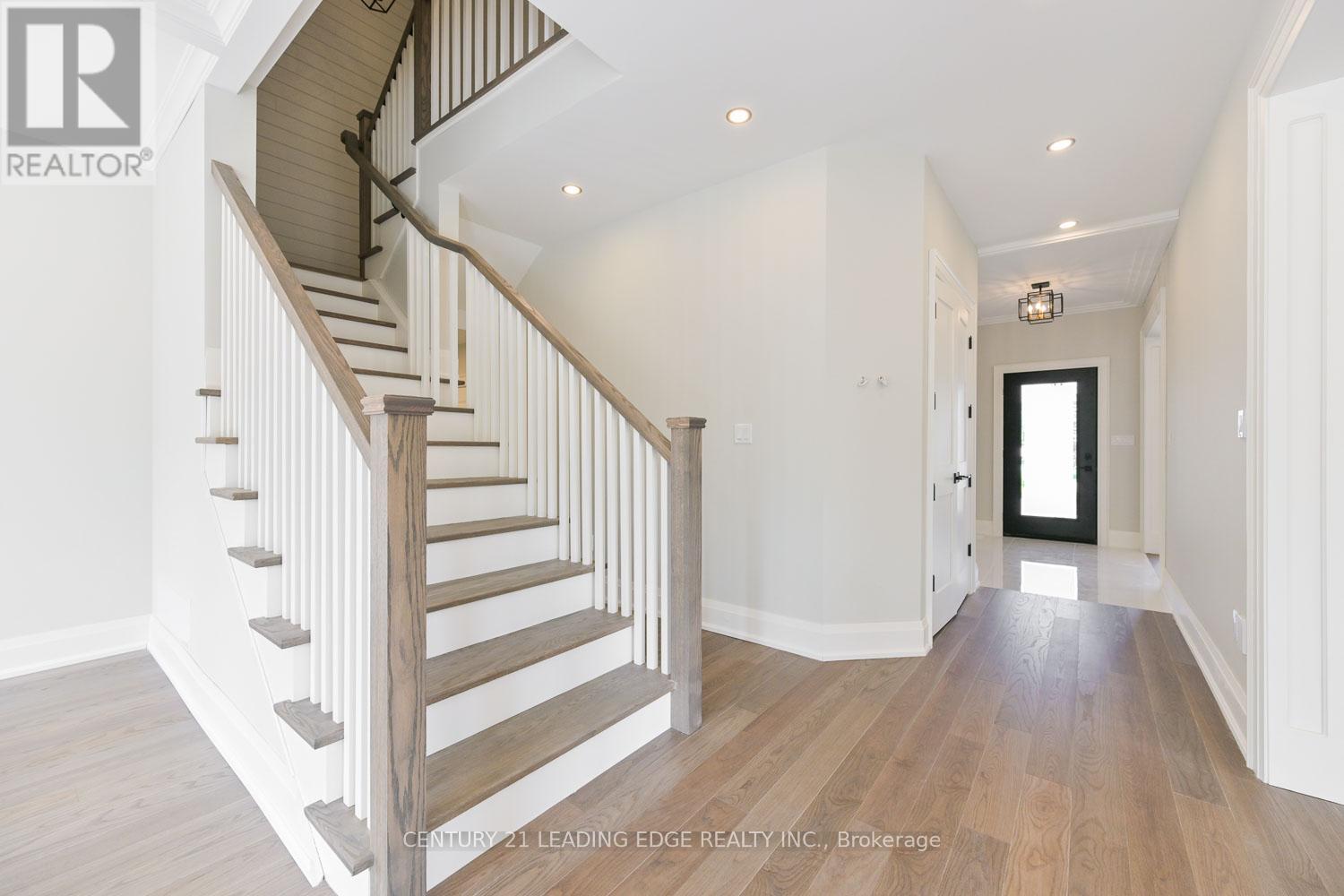 826 Montsell Avenue, Georgina, Ontario  L0E 1S0 - Photo 21 - N12561690