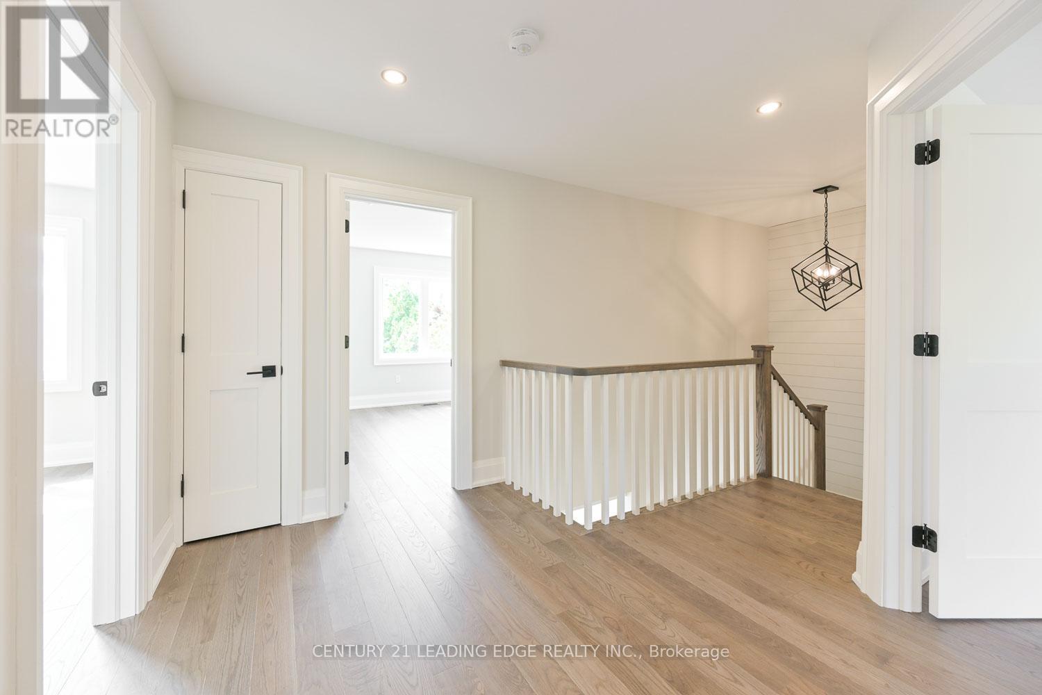 826 Montsell Avenue, Georgina, Ontario  L0E 1S0 - Photo 23 - N12561690