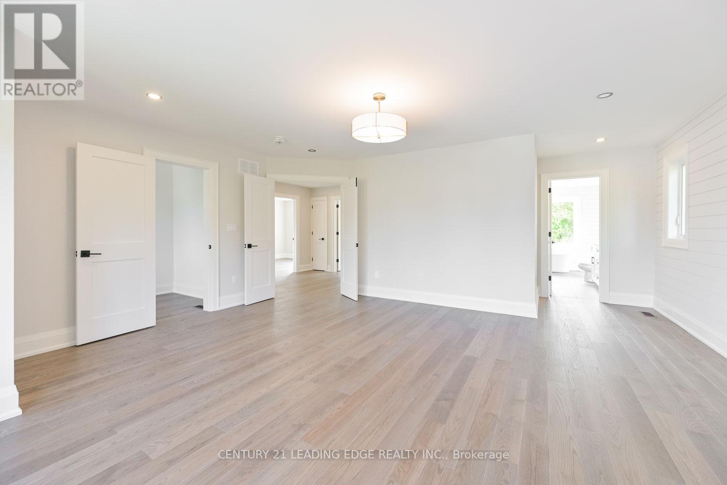 826 Montsell Avenue, Georgina, Ontario  L0E 1S0 - Photo 26 - N12561690