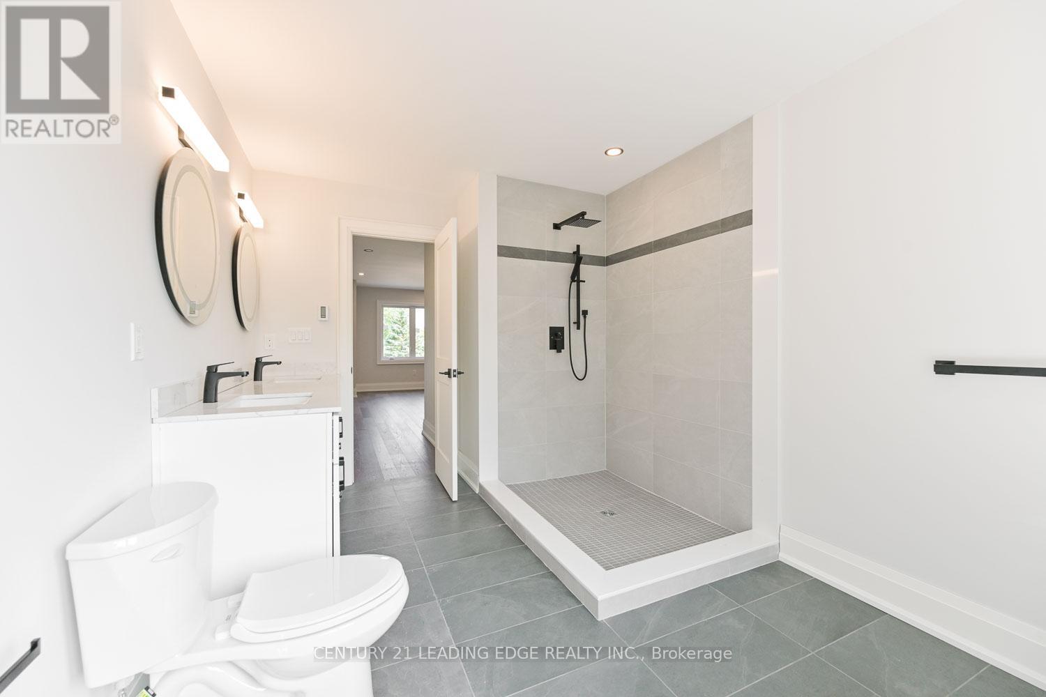 826 Montsell Avenue, Georgina, Ontario  L0E 1S0 - Photo 28 - N12561690