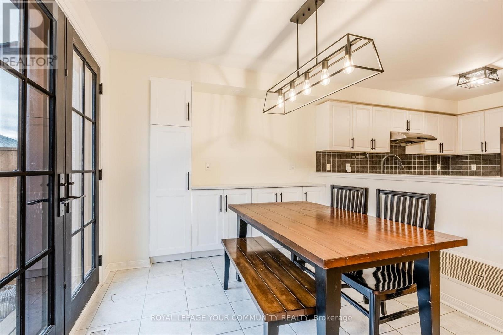 17 Castle Park Boulevard, Vaughan, Ontario  L4H 1V3 - Photo 8 - N12561724