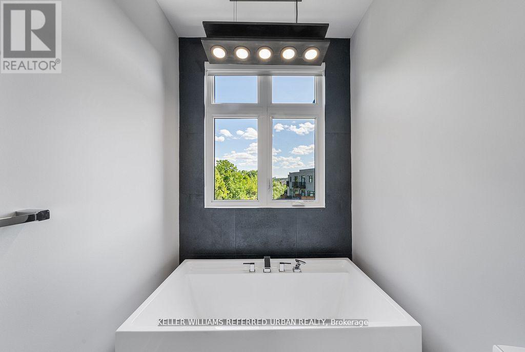 147 Lebovic Campus Drive, Vaughan, Ontario  L6A 5A1 - Photo 28 - N12561748