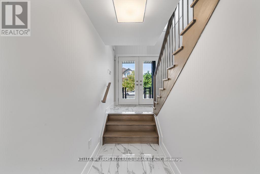 147 Lebovic Campus Drive, Vaughan, Ontario  L6A 5A1 - Photo 4 - N12561748