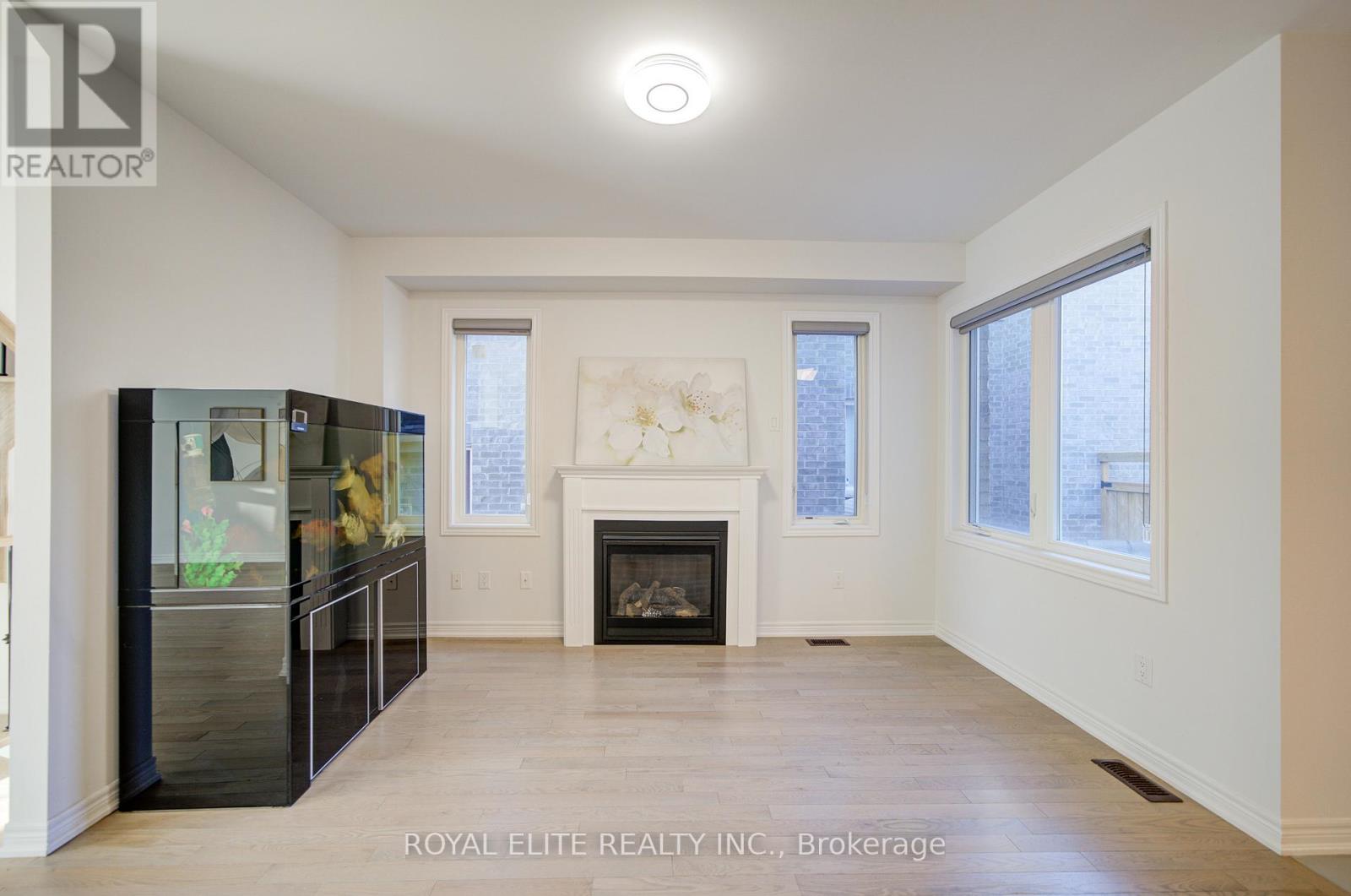 51 Albert Lewis Street, Markham, Ontario  L6B 1A8 - Photo 13 - N12561848