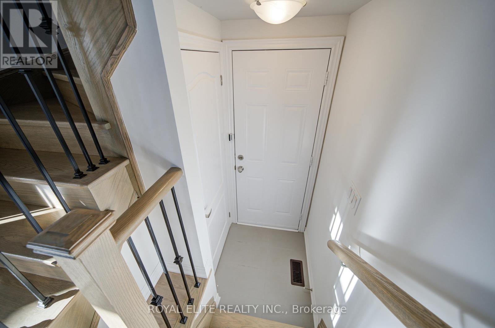 51 Albert Lewis Street, Markham, Ontario  L6B 1A8 - Photo 37 - N12561848