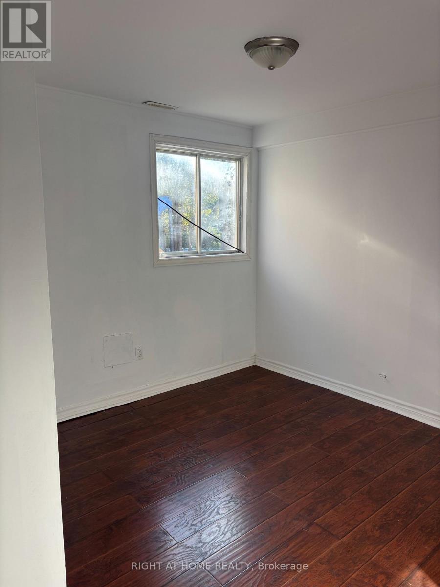 611 Lake Drive S, Georgina, Ontario  L4P 1T4 - Photo 7 - N12561872