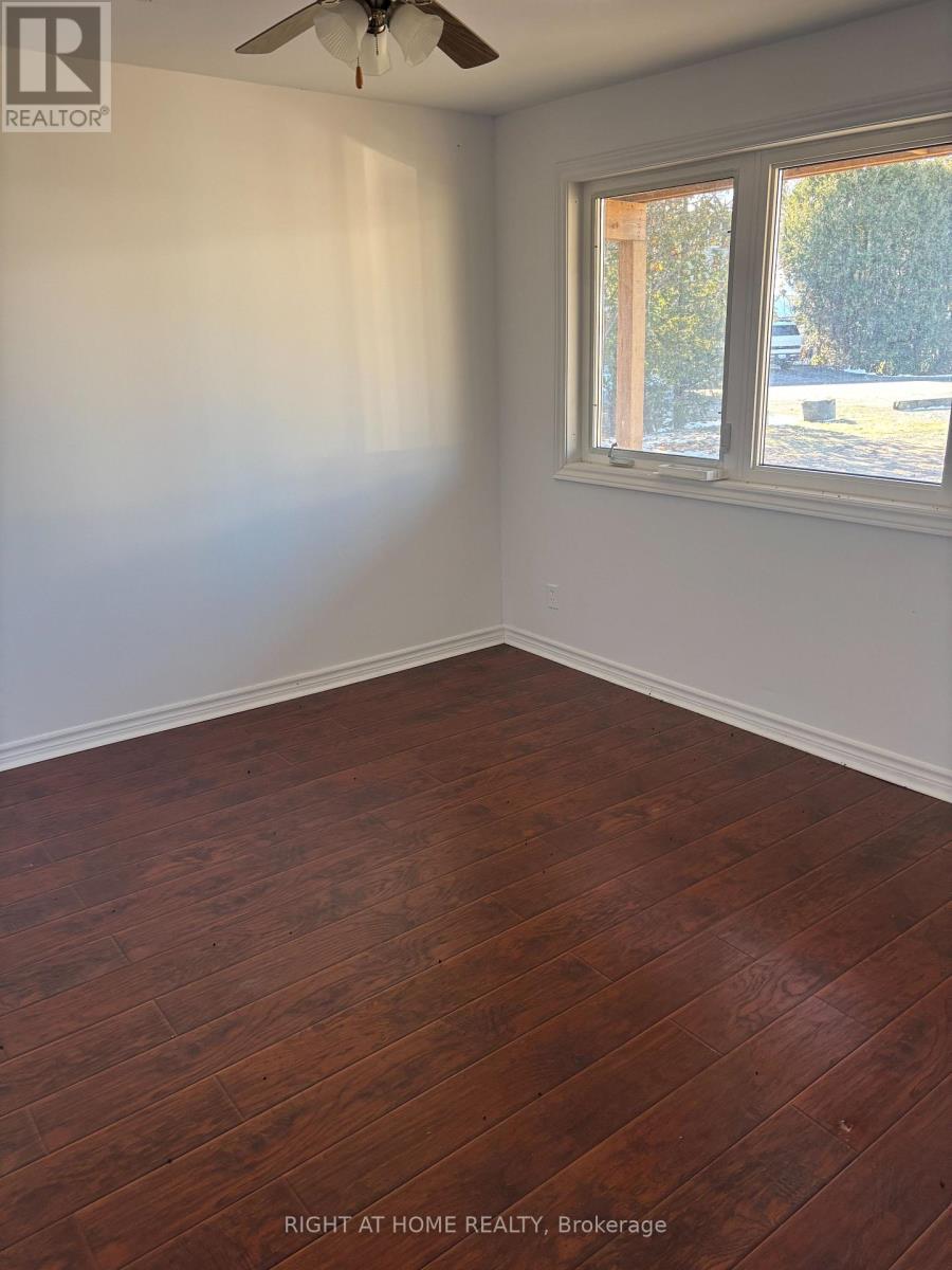 611 Lake Drive S, Georgina, Ontario  L4P 1T4 - Photo 8 - N12561872