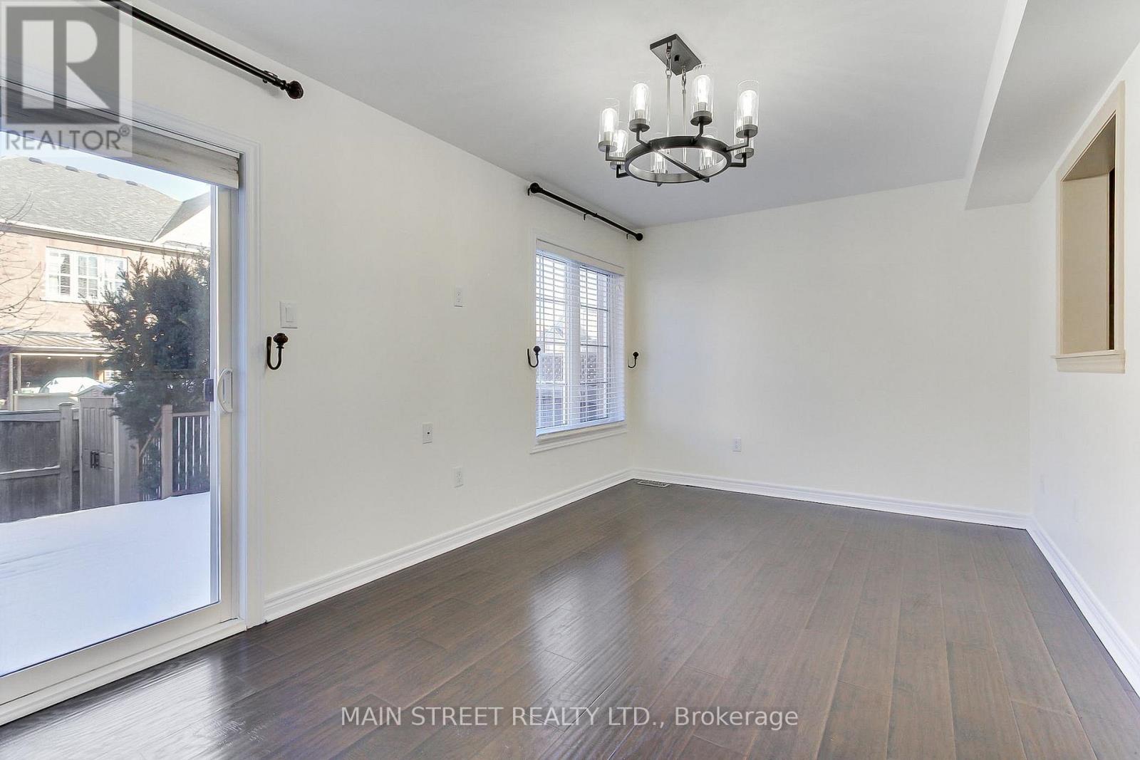 73 Four Seasons Crescent, East Gwillimbury, Ontario  L9N 0C4 - Photo 14 - N12561988