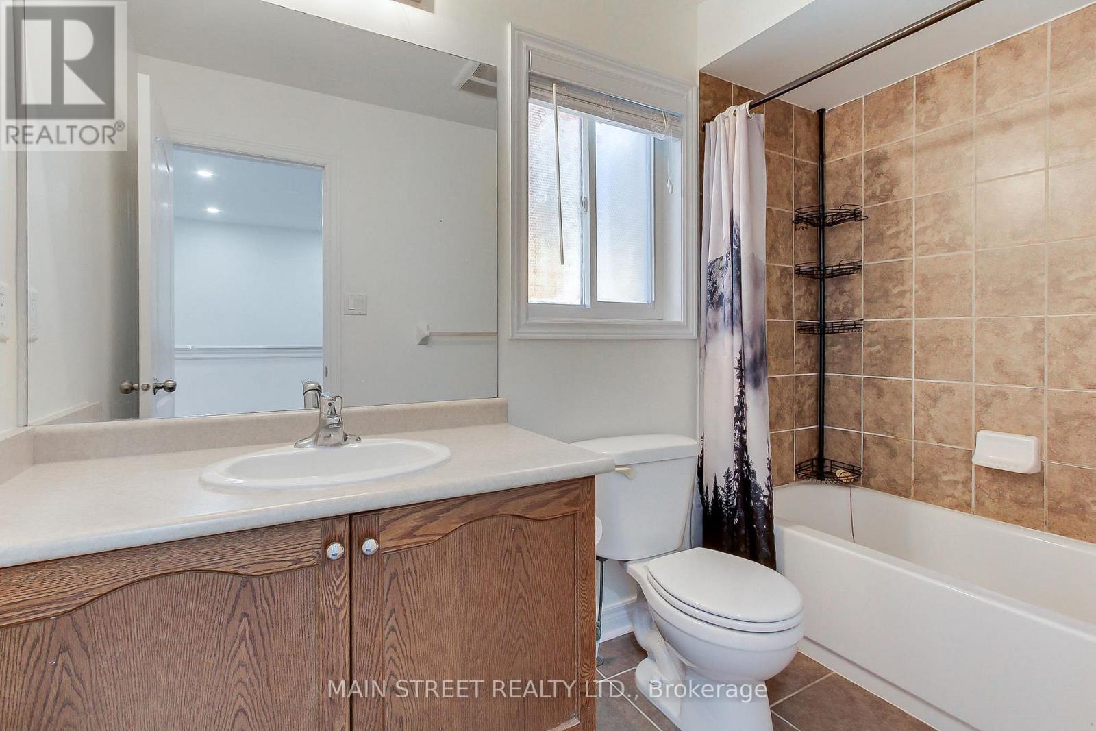 73 Four Seasons Crescent, East Gwillimbury, Ontario  L9N 0C4 - Photo 25 - N12561988