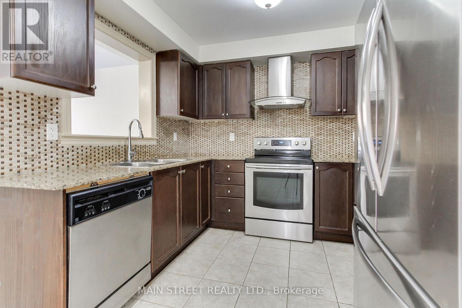 73 Four Seasons Crescent, East Gwillimbury, Ontario  L9N 0C4 - Photo 9 - N12561988