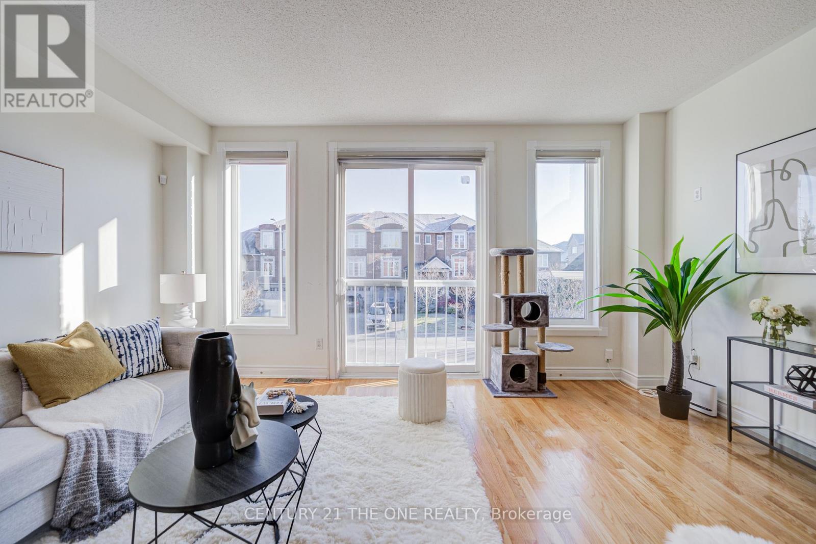 46 Mistywood Crescent, Vaughan, Ontario  L4J 9E6 - Photo 5 - N12561992