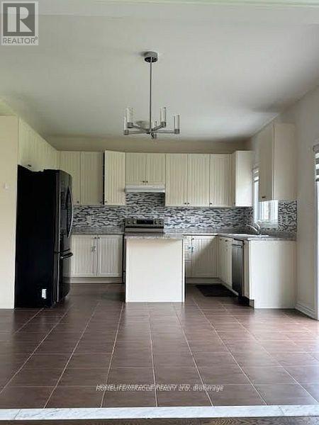 30 Furniss Street, Brock, Ontario  L0K 1A0 - Photo 11 - N12562010