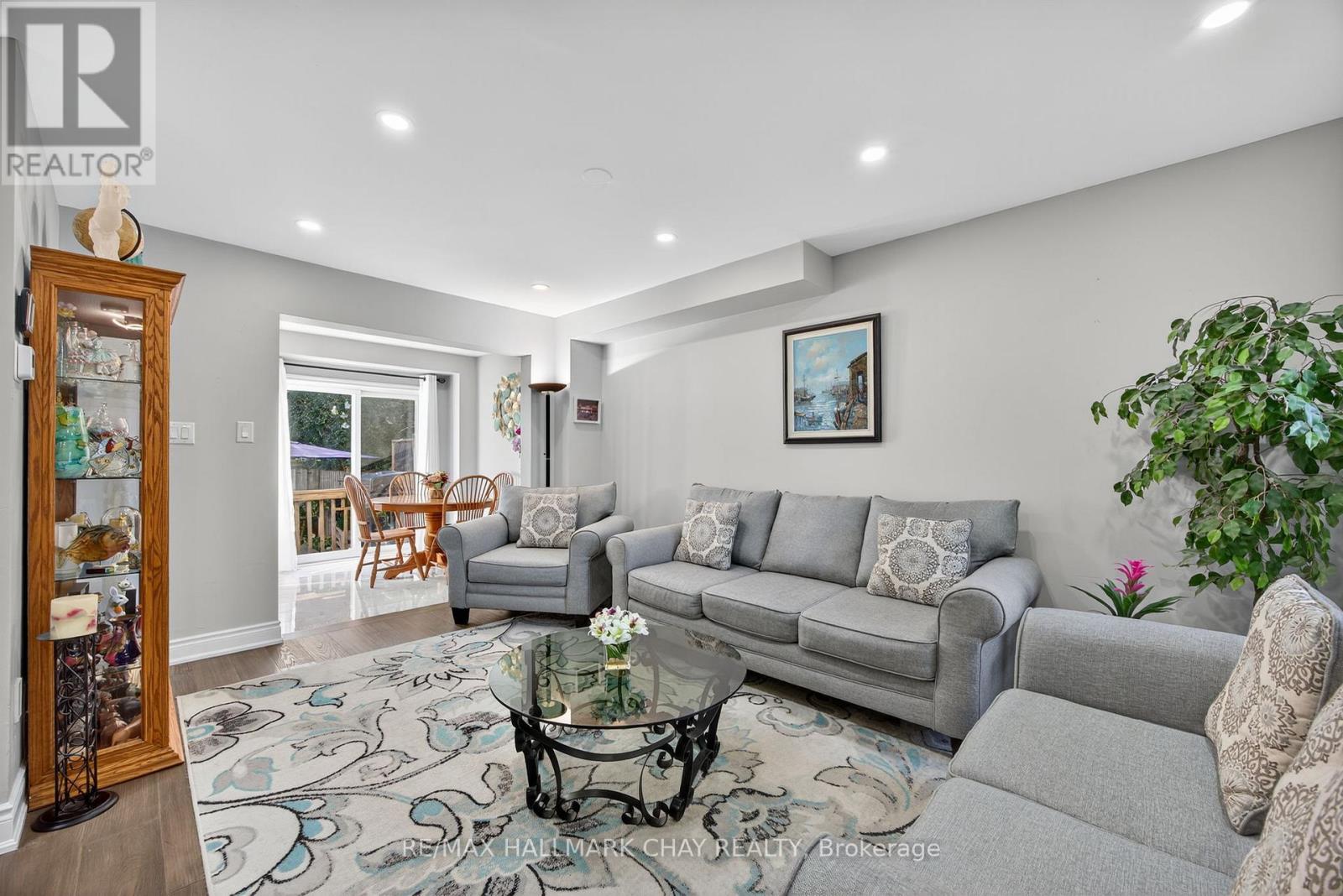 3 Coleman Drive, Barrie, Ontario  L4N 0R5 - Photo 9 - S12561914