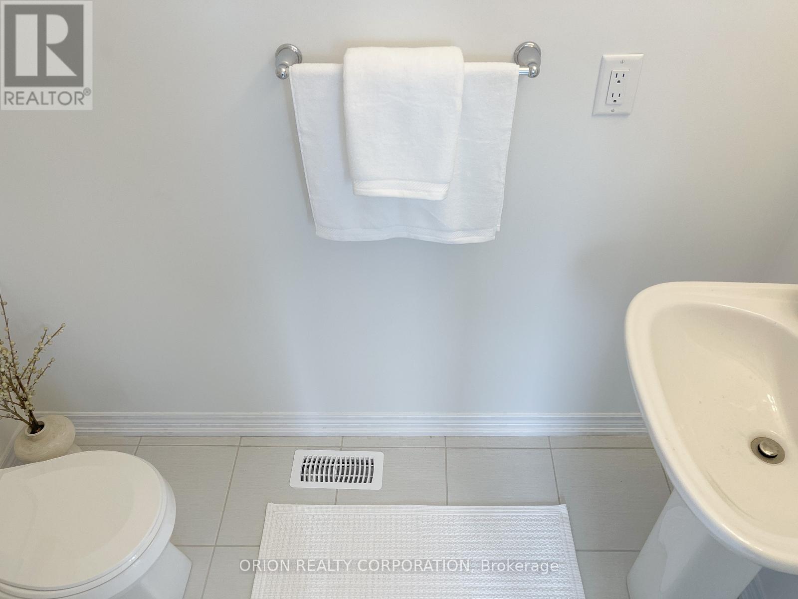 147 Fenchurch Manor, Barrie, Ontario  L9J 0X1 - Photo 30 - S12561920