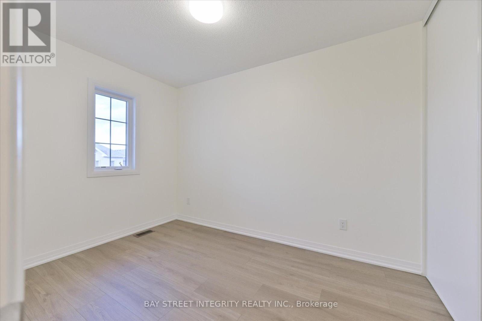 17 Bedford Estates Crescent, Barrie, Ontario  L4N 9K5 - Photo 25 - S12561922