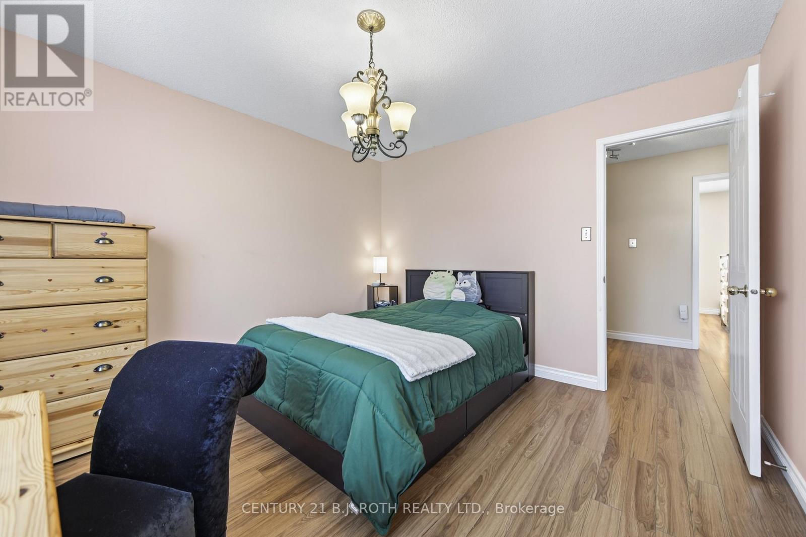 73 Rundle Crescent, Barrie, Ontario  L4N 8E6 - Photo 22 - S12561926