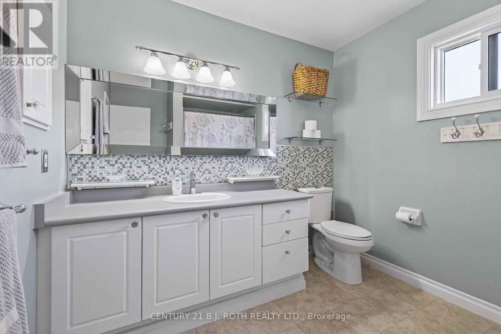 73 Rundle Crescent, Barrie, Ontario  L4N 8E6 - Photo 24 - S12561926