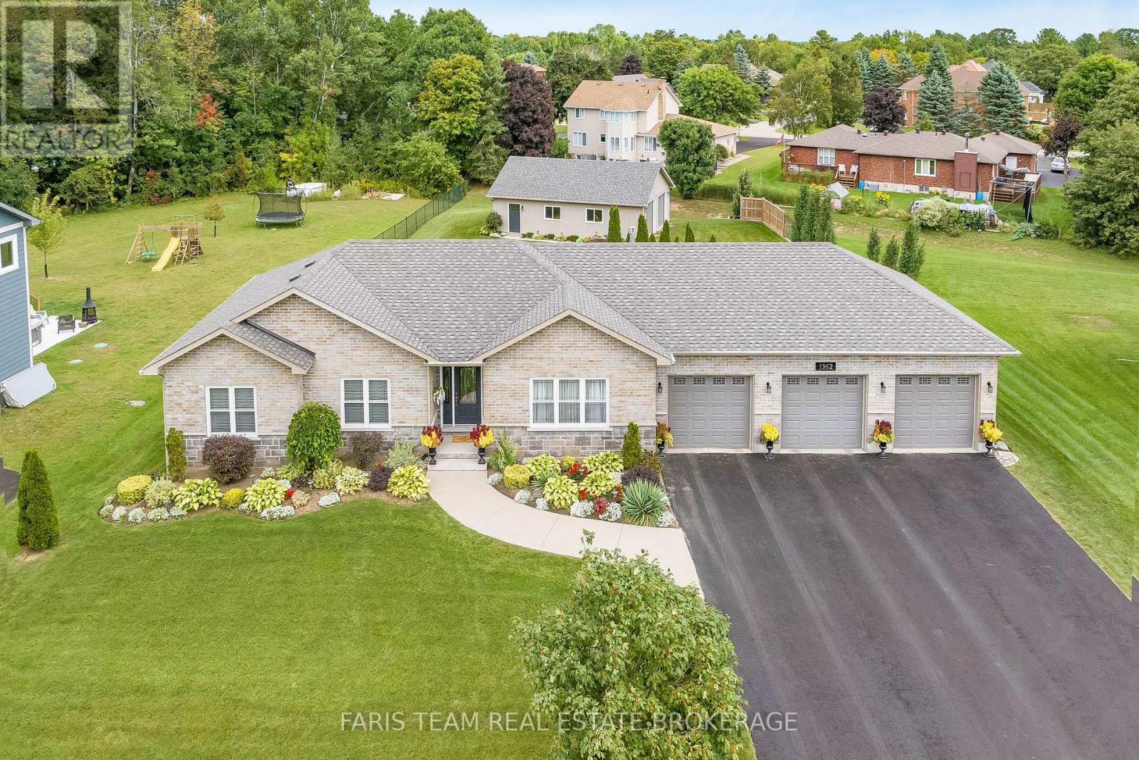 1962 ELANA DRIVE, Severn, Ontario