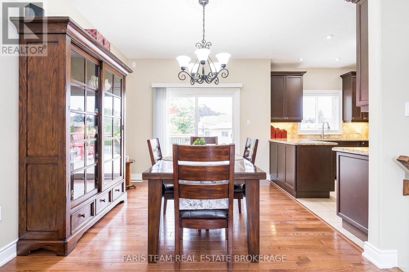 1962 Elana Drive, Severn, Ontario  L3V 0C2 - Photo 8 - S12561944