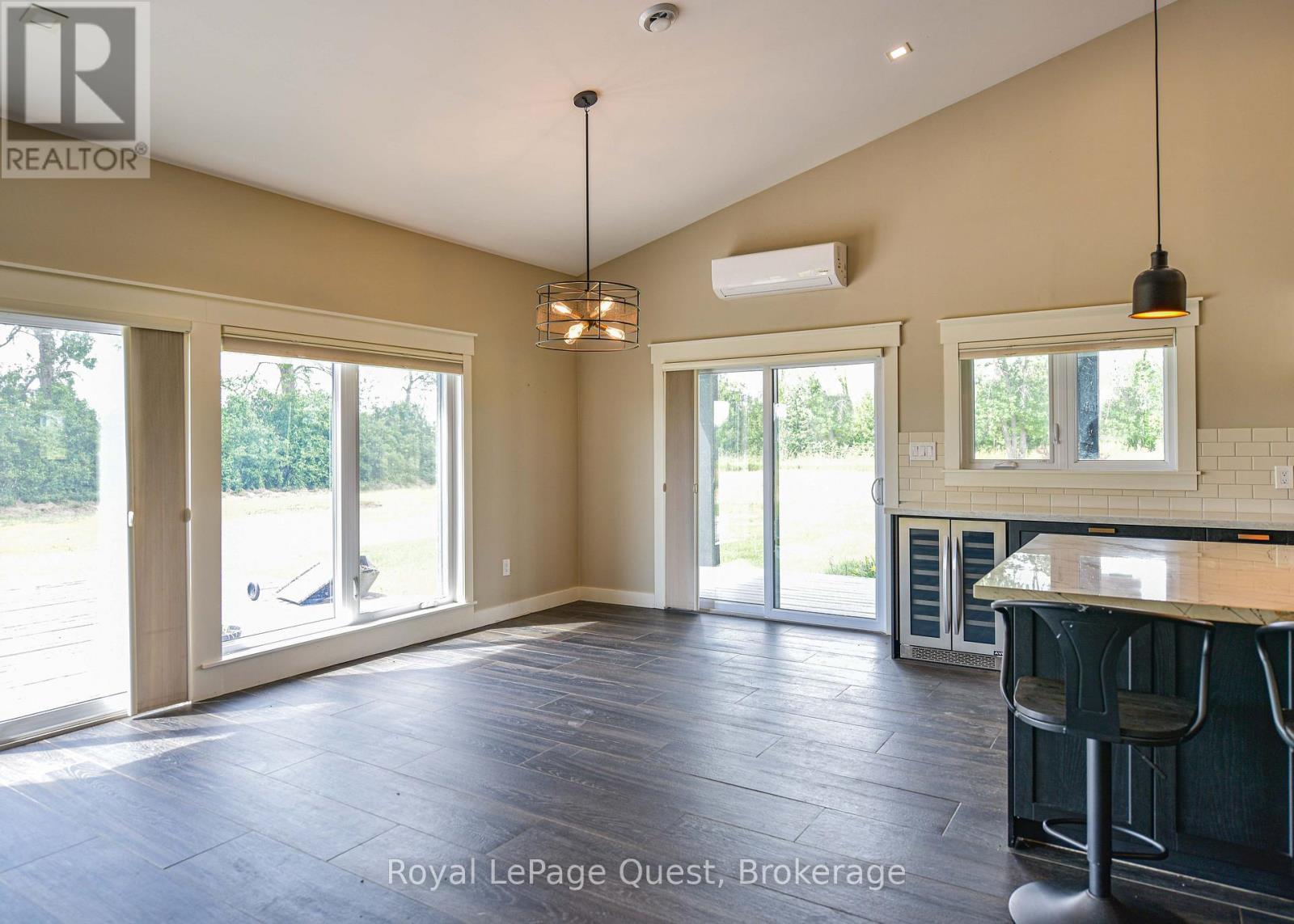 7761 Mcarthur Side Road N, Ramara, Ontario  L0K 2B0 - Photo 14 - S12562106