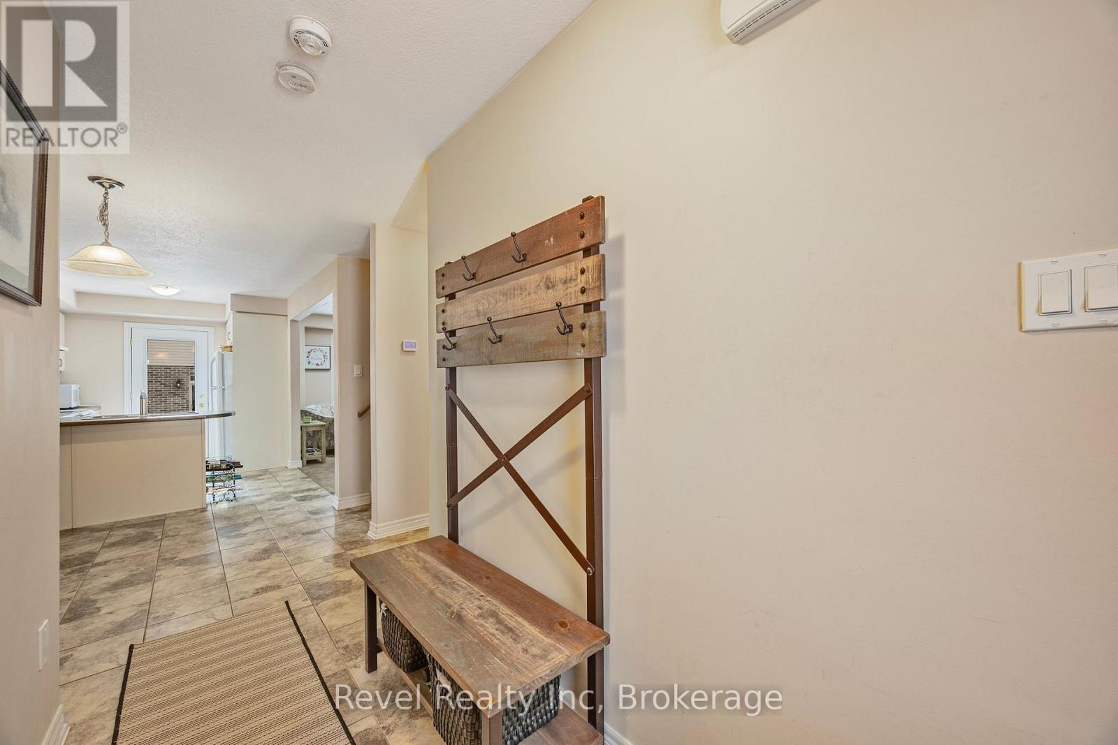 1041 Cook Drive, Midland, Ontario  L4R 0E4 - Photo 11 - S12562114