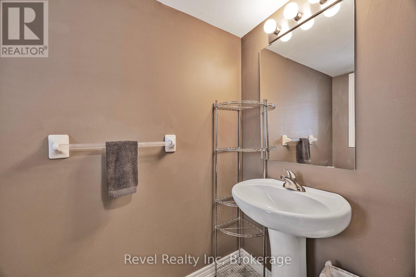 1041 Cook Drive, Midland, Ontario  L4R 0E4 - Photo 12 - S12562114