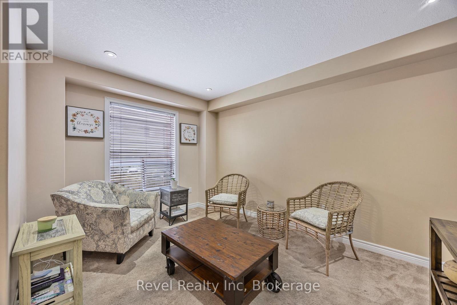 1041 Cook Drive, Midland, Ontario  L4R 0E4 - Photo 6 - S12562114