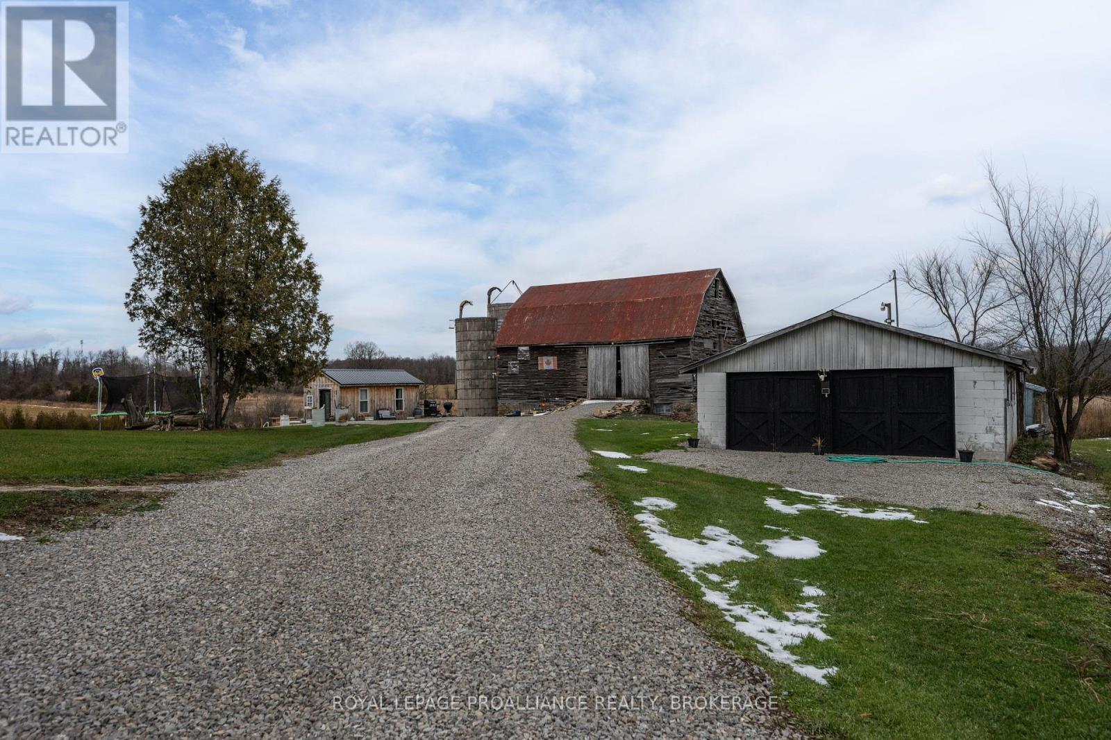 1207 Chantry Road, Rideau Lakes, Ontario  K0E 1G0 - Photo 10 - X12562082