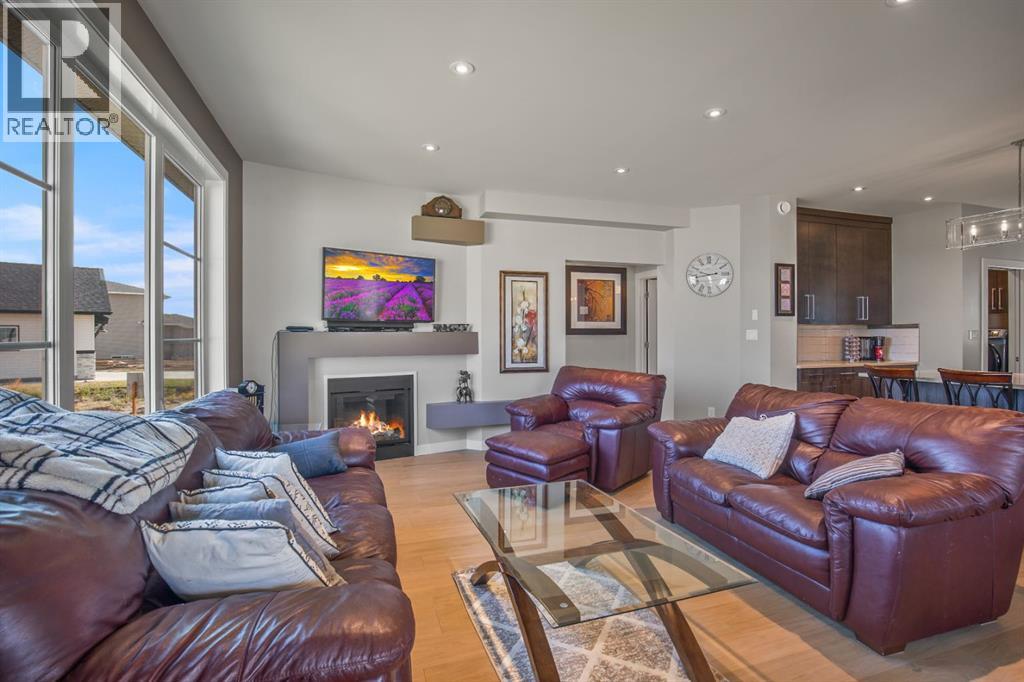 38 Vista Close, Blackfalds, Alberta  T4M 0L3 - Photo 5 - A2254837