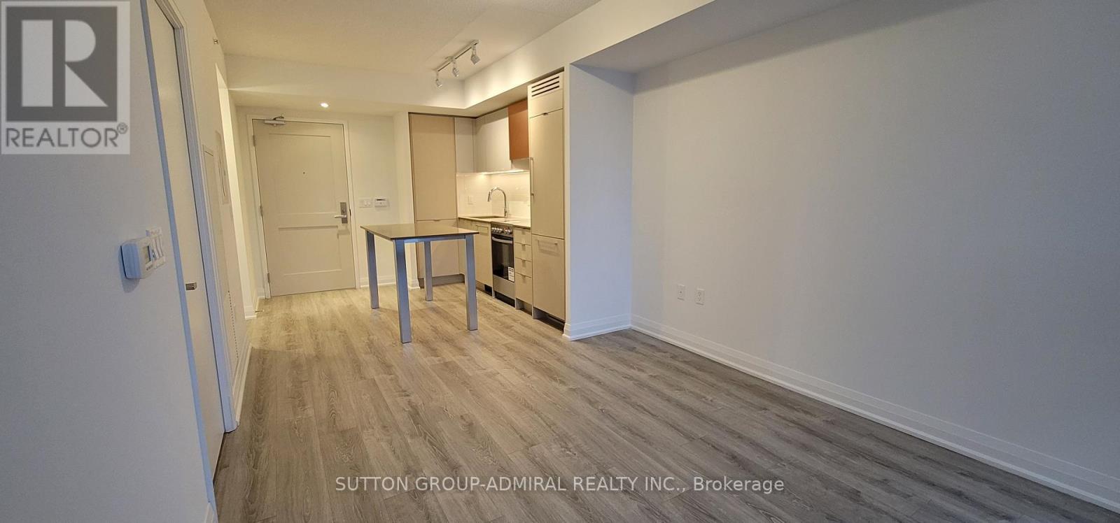 503 - 10 Gibbs Road, Toronto, Ontario  M9B 0E2 - Photo 3 - W12561684